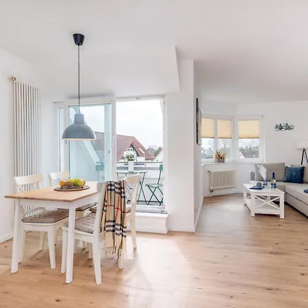 Segeltoern Apartment *